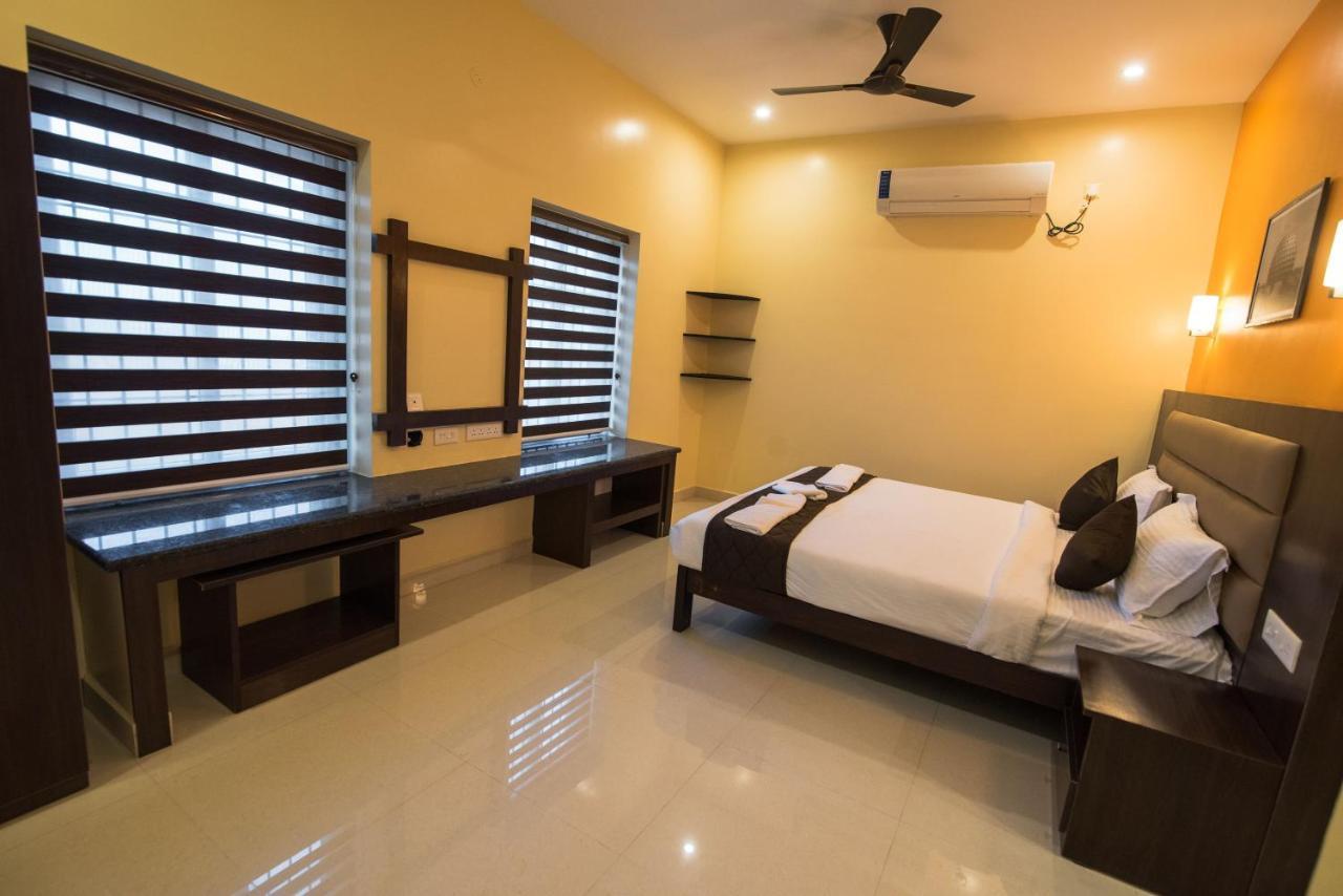 Saffron Vilva Hotel ปอนดิเชอรี ภายนอก รูปภาพ
