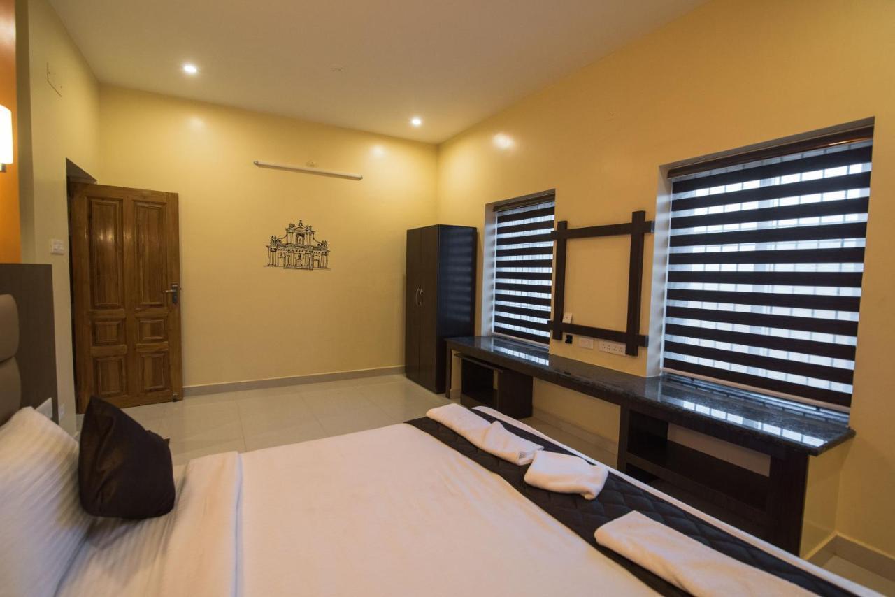 Saffron Vilva Hotel ปอนดิเชอรี ภายนอก รูปภาพ